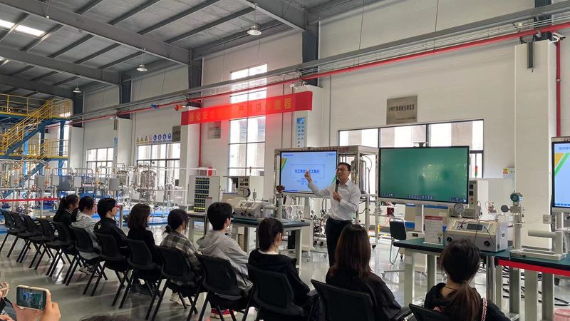 防水胶粘剂施工后干透时间揭秘